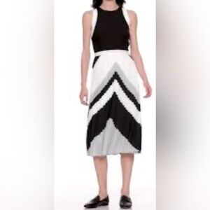 Banana Republic Black and White Chevron midi skirt